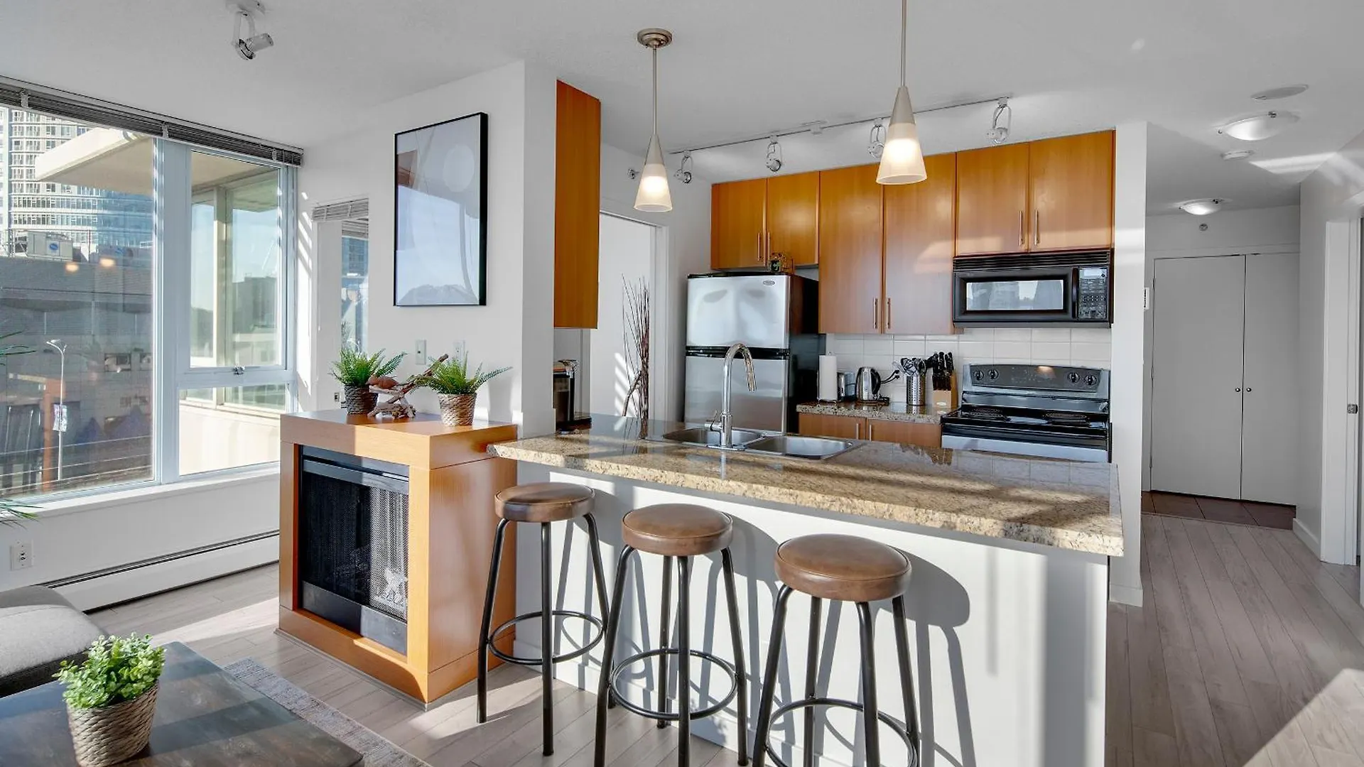 Apartment Stylish 2Bd Condo In Downtown With Marina View Vancouver Canada