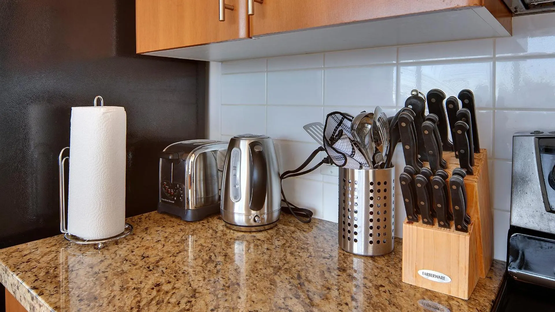 Stylish 2Bd Condo In Downtown With Marina View Vancouver Apartment