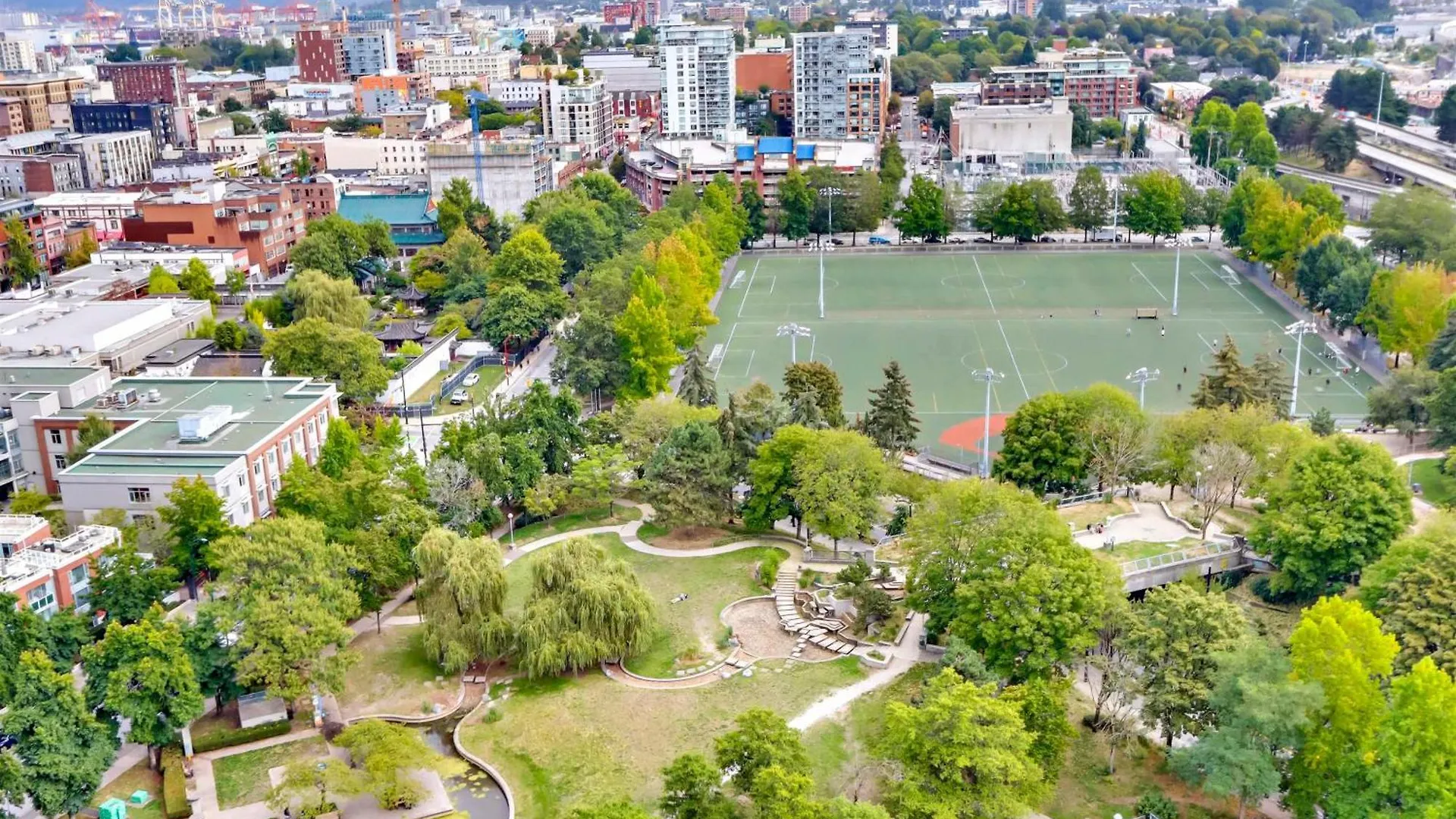 Stylish 2Bd Condo In Downtown With Marina View Vancouver