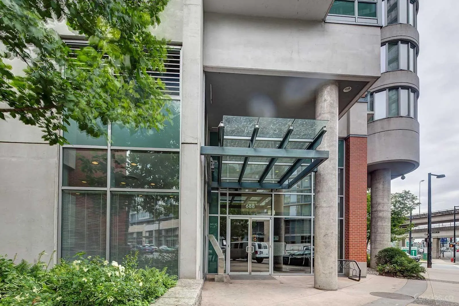 Stylish 2Bd Condo In Downtown With Marina View Vancouver Apartment