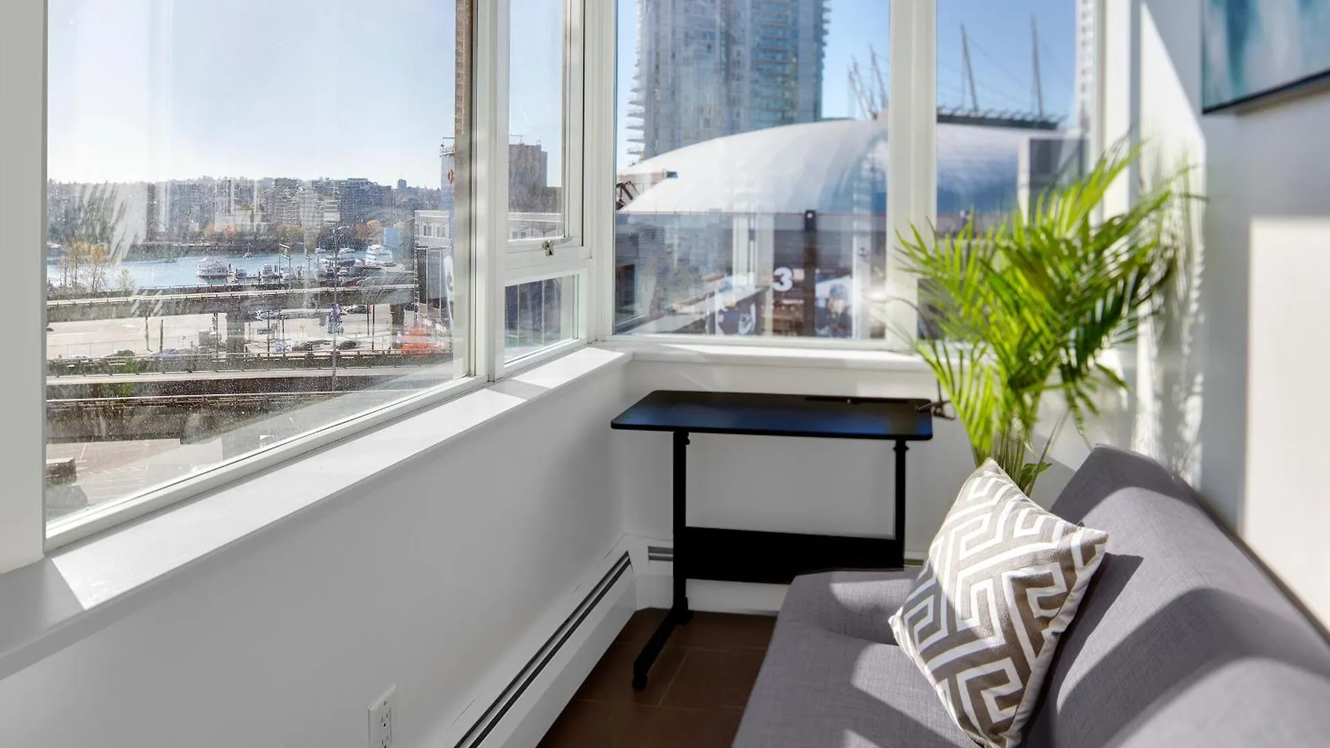 Stylish 2Bd Condo In Downtown With Marina View Vancouver 0*,  Canada