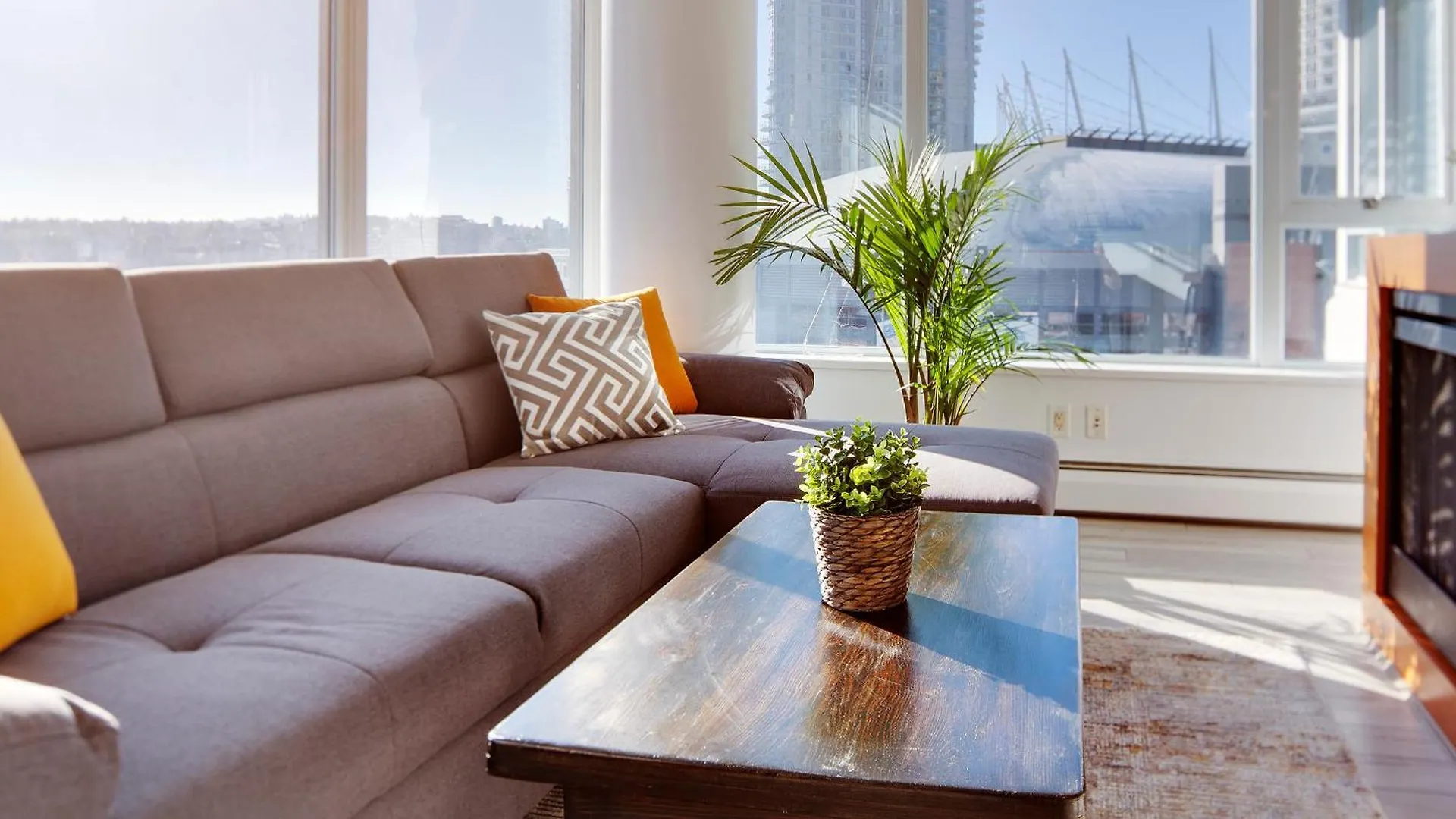 Apartment Stylish 2Bd Condo In Downtown With Marina View Vancouver